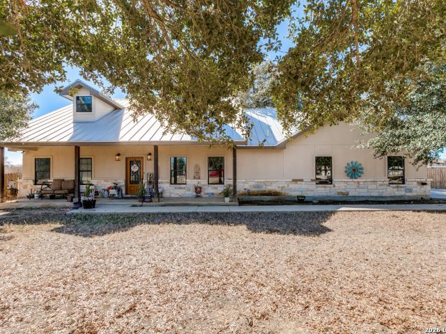 182 E Short Meadow Dr, Lytle, TX 78052 | MLS #1942