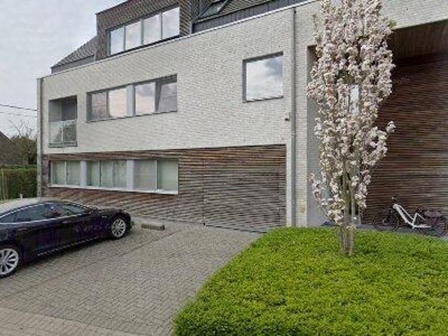 182 m2 apartment for rent in Aalst