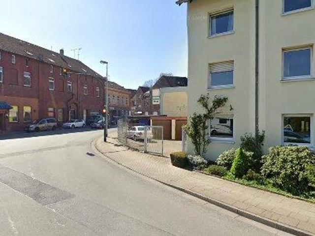 182 m2 apartment for rent in Essen