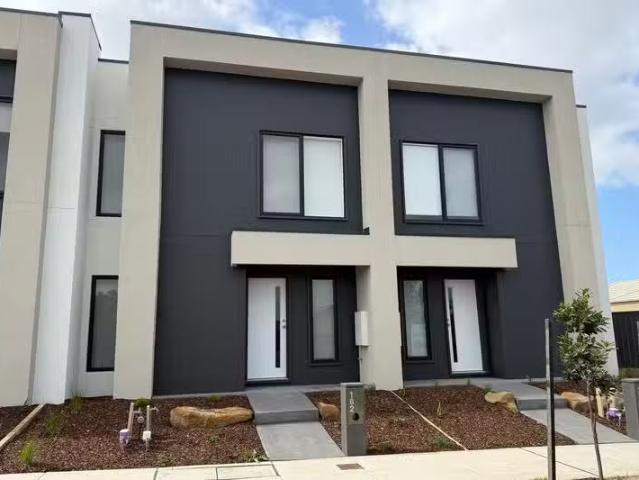 182 Soldiers Road, Berwick, VIC 3806 House for Rent