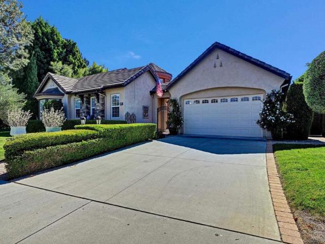 18343 Saint Etienne Lane