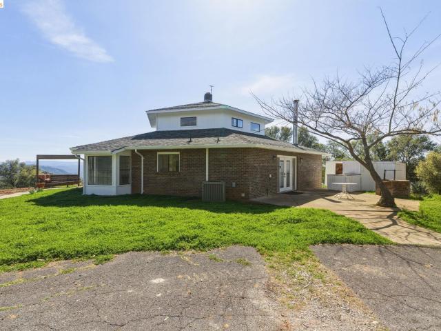 18344 Zeni Ln