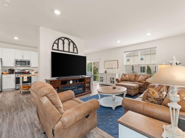 1835 E 110th Place