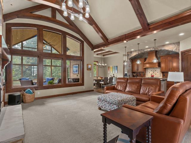 1835 presidential drive