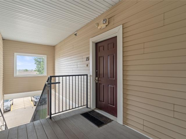 1835 SW White Birch Circle 15