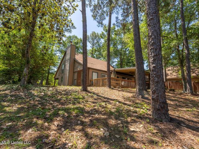 1836 E Lakeshore Drive