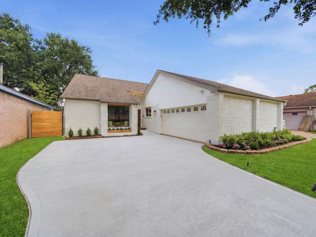 1838 Rock Fence Drive