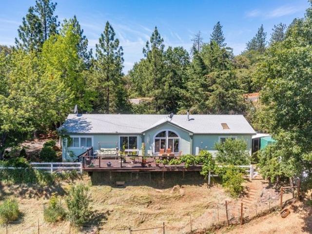 18301 Toyon Rd, Pine Grove, CA 95665