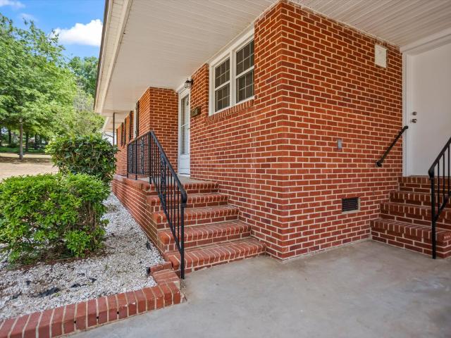 1831 Courtney Drive