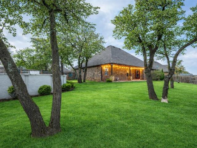 1832 Buckskin Court