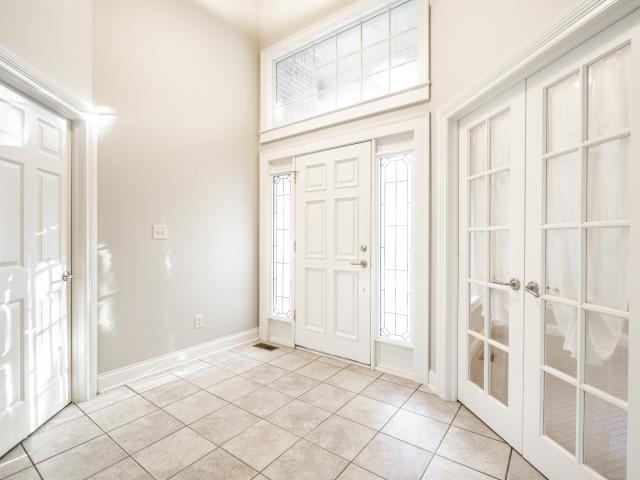 1832 Broadleaf Court