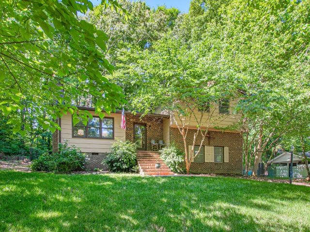 1832 Travis Lane