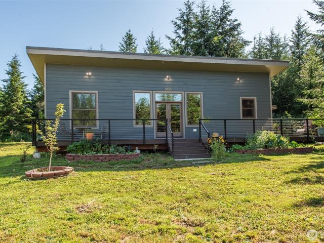 1833 Eaglemount Road