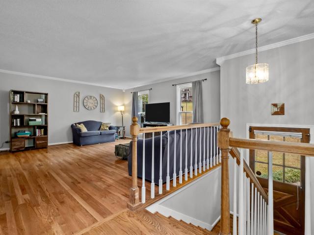 1833 Eastridge Drive