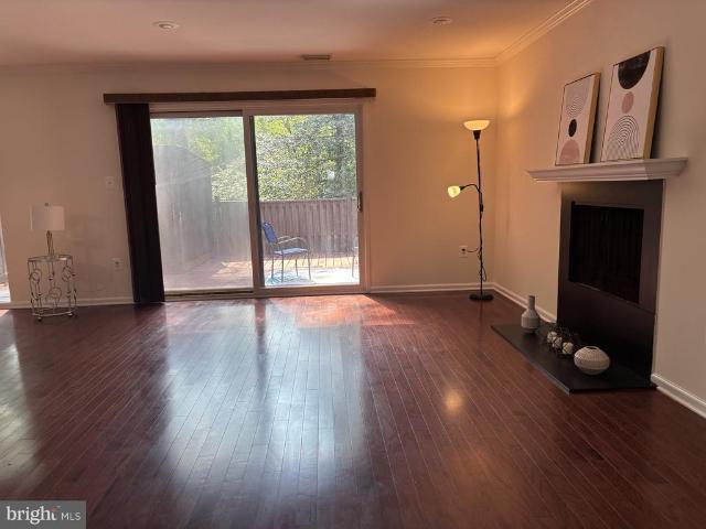 1833 Ivy Oak Square # 49