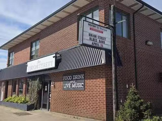 183 Commercial Street, Berwick, NS, B0P 1E0 commercial for l.