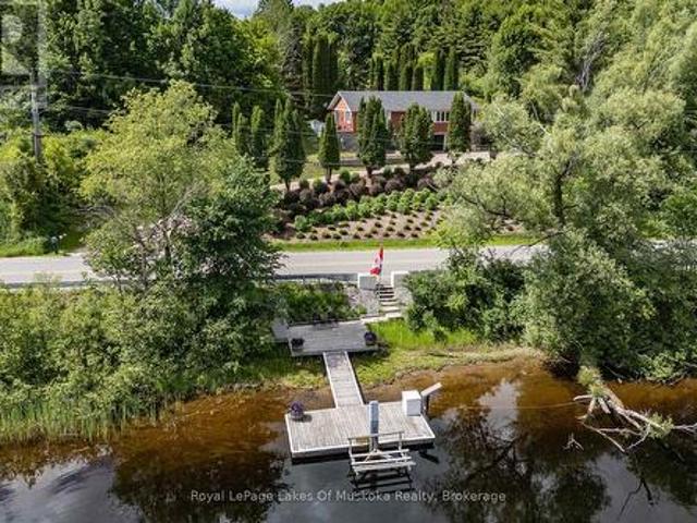 183 Santas Village Road, Bracebridge. Monck Bracebridge, ON, P1L 1W8 house for sale | Listing ID X13834 | Royal LePage