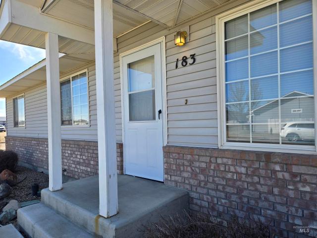 183 Sw 18th St