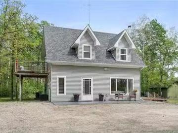 183 Thurston Drive, Ste Anne Rm, MB, R5H 1R2 house for sale.