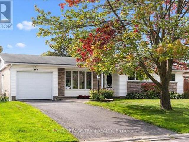 1844 Greenacre Crescent, Ottawa, ON, K1J 6S8 house for sale | Listing ID X13797 | Royal LePage