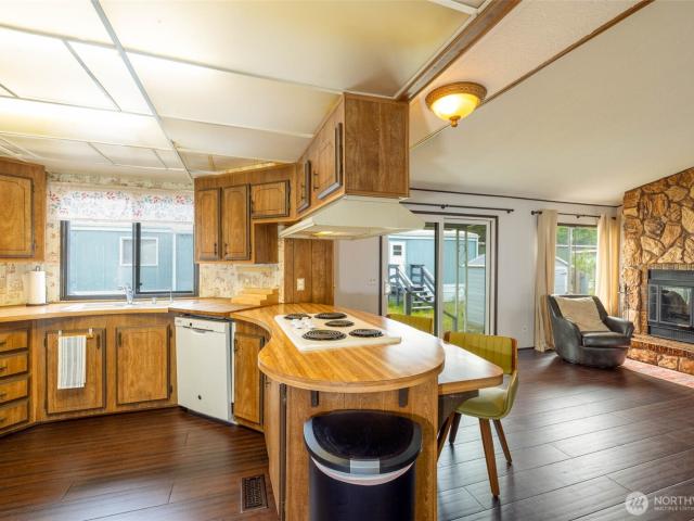 1845 S Montesano Street # 401