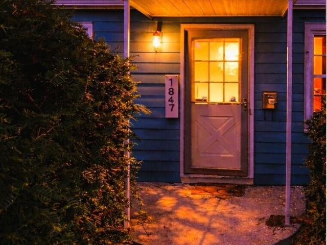 1847 Packard Street