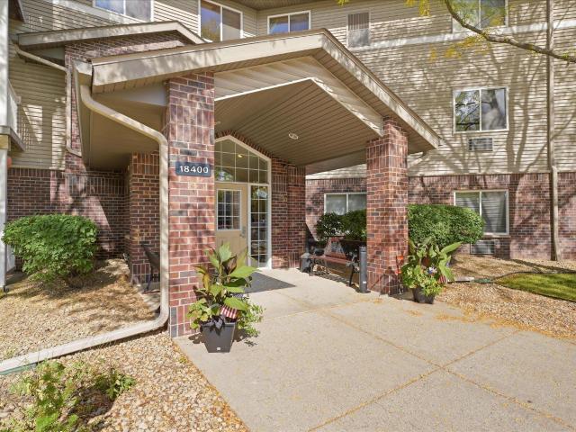 18400 Euclid Street # 364
