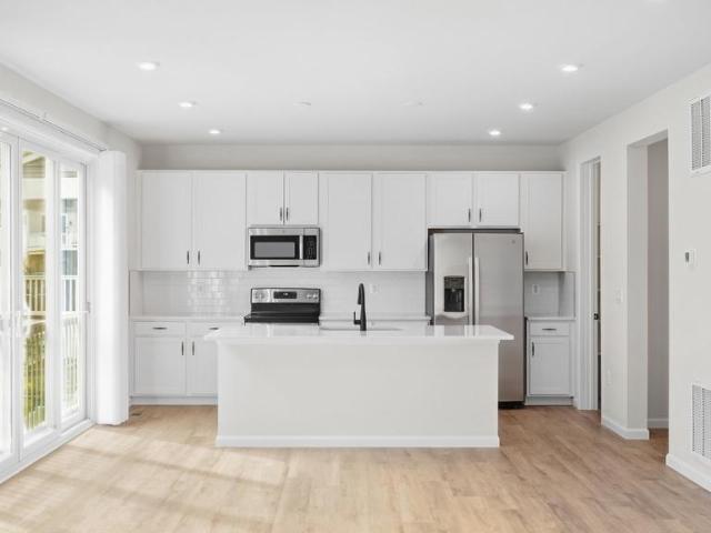 18409 Hewes Terrace