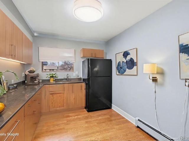 1840 Axtell Drive # 7