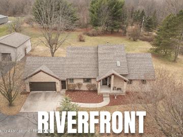 1840 E Round Lake Rd, Dewitt, MI