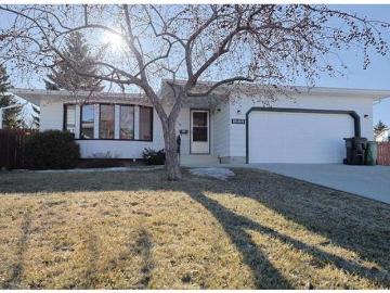 Belmead, Edmonton, Alberta - Patio, Garden