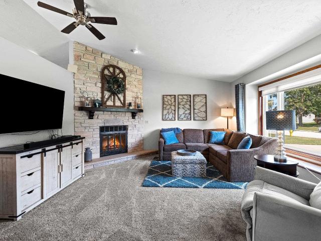 1841 BALTIC Circle
