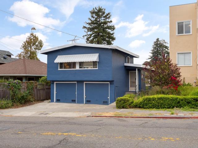 1841 Cedar