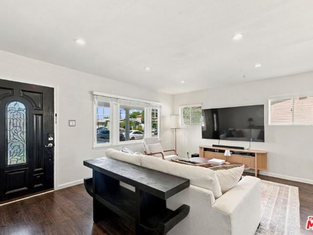 1842 W 42nd Street