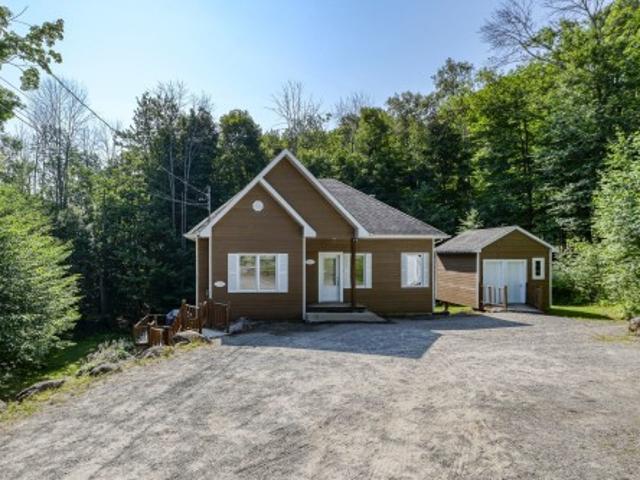 184 184A Ch. Des Cèdres, Sainte Anne Des Lacs, QC, J0R 1B0 house for sale | Listing ID 22067 | Royal LePage