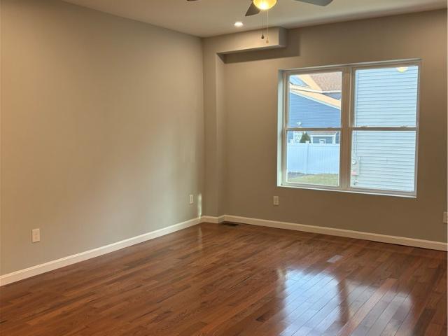 184 Avenue C M3