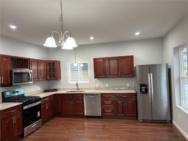 184 Avenue C, Unit E1, Woonsocket, RI 02895 | MLS #1418