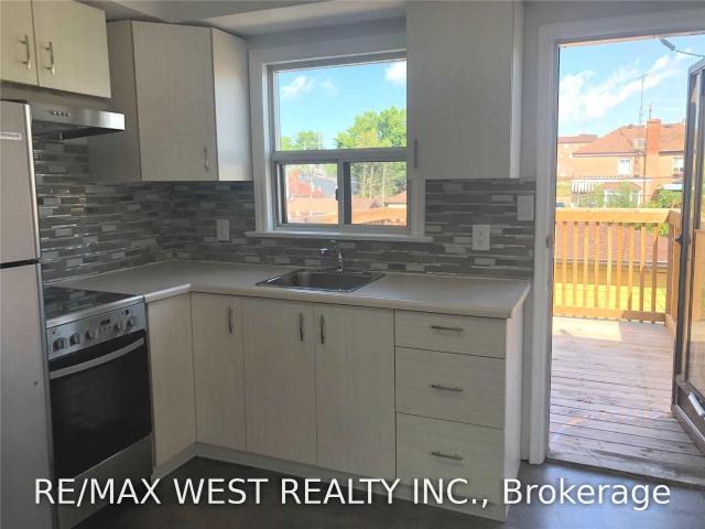 184 Donald Avenue in Toronto: Keelesdale Eglinton West House for lease Toronto W03: MLS®# W13804392