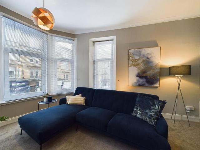184 Kilmarnock Road 1 bed flat to rent £1,000 pcm £231 pw