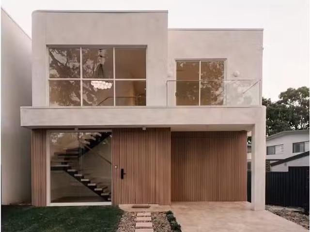 184 Moorefields Road, Beverly Hills House for rent Listed by.