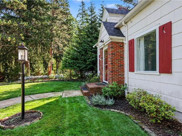 184 Pinewood