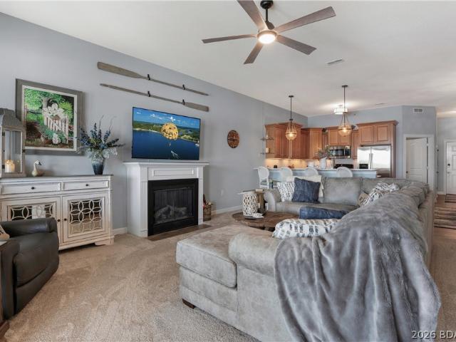 184 Plaza Gardens Ct 5E