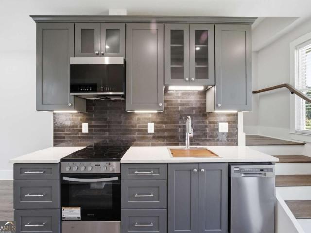 184 W Jarrard St Unit 3