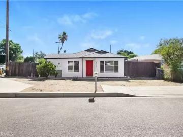 18555 SLOVER AVE, BLOOMINGTON, CA 92316
