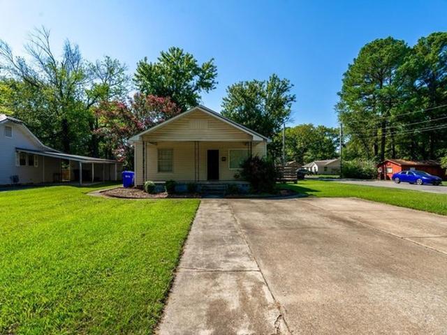 1855 A and B Robins, Conway, AR 72034