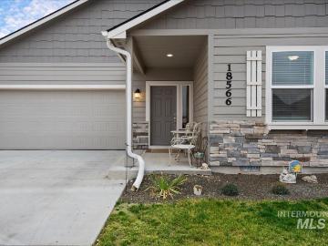 18566 White Rose Pl