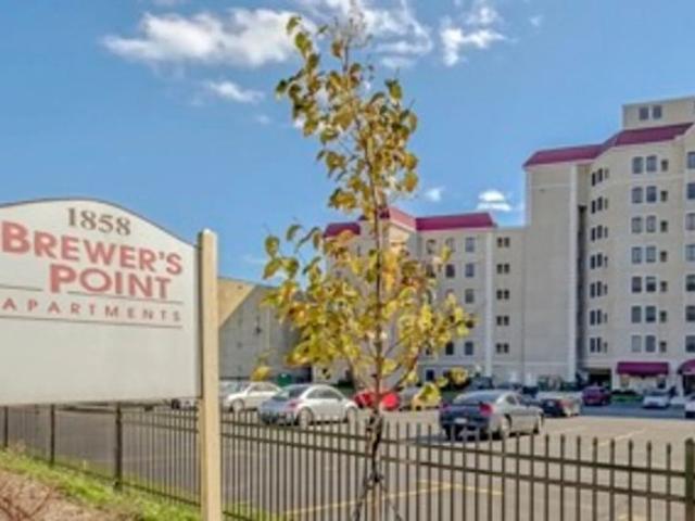 1858 N Commerce St, Milwaukee, WI 53212