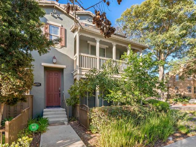 1858 Wedgewood Pl