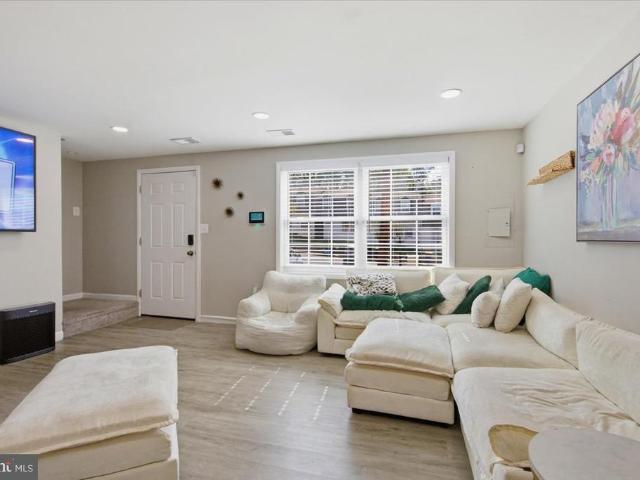 1859 Village Green # W 155