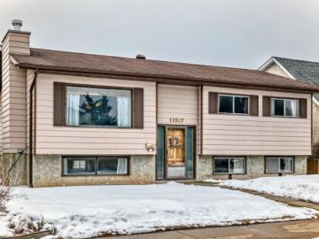 La Perle, Edmonton, Alberta - Garden, Parking